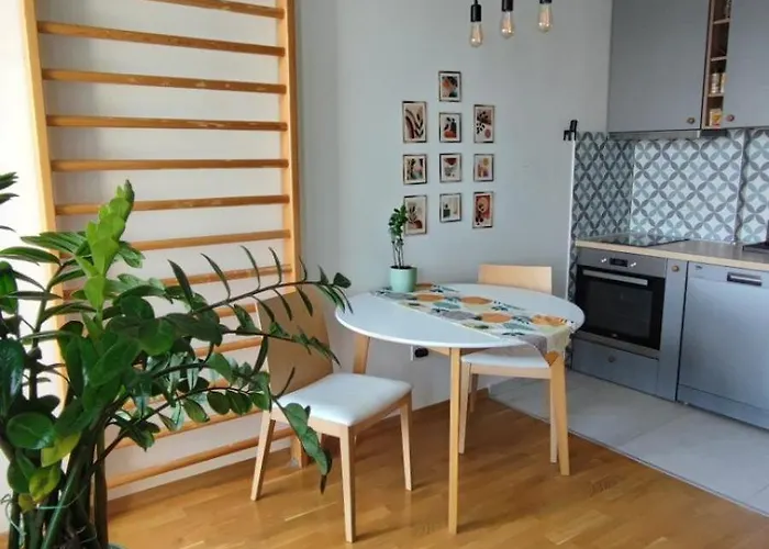 Апартаменти N&d Colorful *